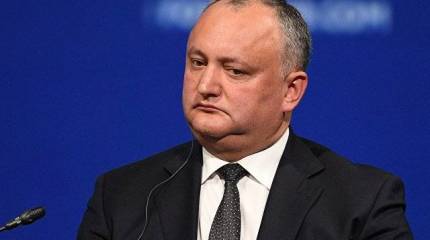 Додон обратился к тем, кто носит «розовые очки»