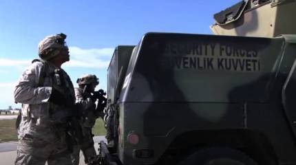 Тысячи местных жителей пришли к американской базе Кюречик в Турции с требованием о её закрытии