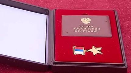 Замкомзвода, пятеро бойцов которого успешно противостояли превосходящему по силам противнику, представлен к званию Героя России