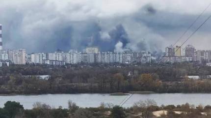 В левобережной части Киева продолжают бушевать пожары после ночных ударов