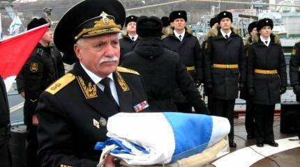 На БПК «Керчь» Черноморского флота спущен Военно-морской флаг