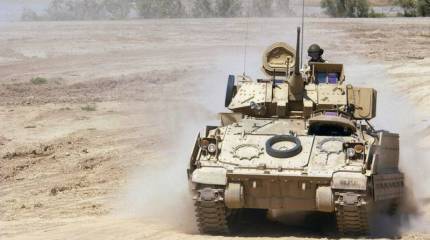 Американские военные проверяют состояние своей бронетехники, находящейся в Европе