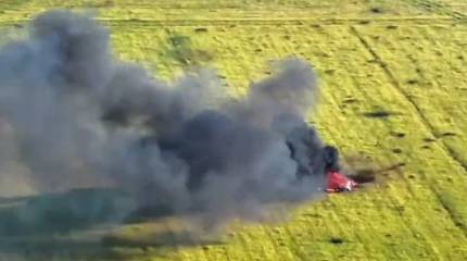 Появились кадры катапультирования летчика сбитого ПВО ВСУ под Работино вертолета Ка-52