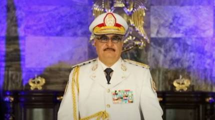 Маршал Хафтар назвал причину сдачи городов южнее Триполи практически без боя