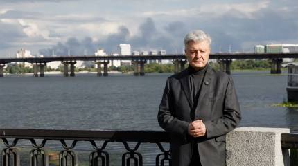 Откровенный Порошенко: Нам нужно полное прекращение огня, чтобы усилить армию