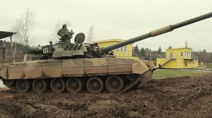 «От элиты до аутсайдера». Military Watch объяснил, почему пакистанские Т-80 ожидает забвение