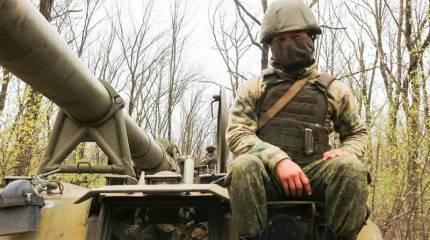 Указом президента РФ 8-му артиллерийскому полку ВС РФ присвоено почетное наименование «гвардейский»