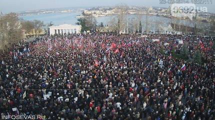 Огромные пророссийские митинги на востоке Украины (фото, видео)