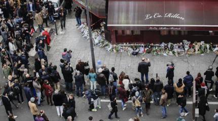 Stratfor: на теракты Франция ответит усилением борьбы с ИГ, вплоть до отправки наземных сил