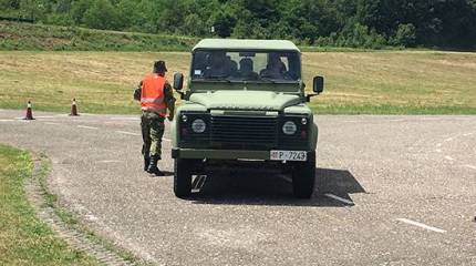 Российские военные водители впервые выступили на соревнованиях в Сербии