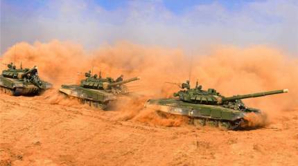 «Китайским военным потребовалось всего 2 часа, чтобы освоить вождение наших боевых машин» - подполковник ВС РФ на учениях