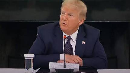 Трамп пригрозил ВОЗ полным прекращением финансирования