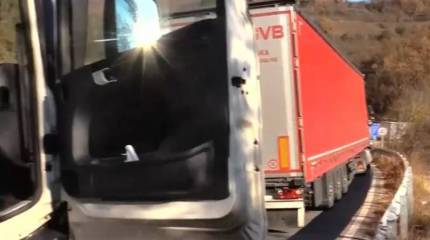 Косово временно открыло шесть КПП на границе с Сербией