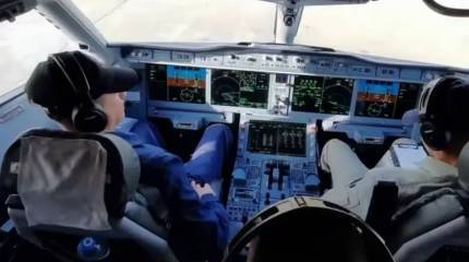 Первый опытный экземпляр импортозамещённого самолёта Sukhoi Superjet 100 достиг практического потолка полёта