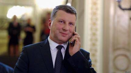 Вейонис призвал неграждан Латвии активнее становиться гражданами