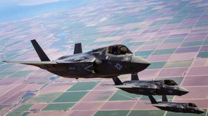 США наращивают закупки истребительной авиации