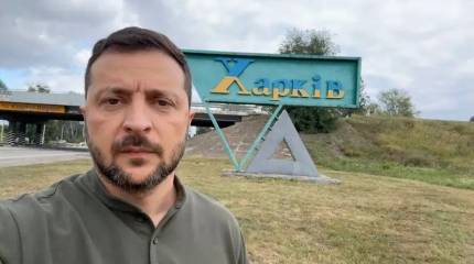 The best gift for Kharkiv residents: Zelensky took a routine selfie against the backdrop of the Kharkiv stele