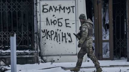 Отвечающий за оборону Бахмута генерал Сырский доложил Зеленскому о невозможности провести фланговые контрудары