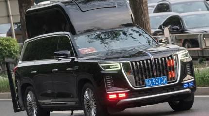 Причудливо выглядящие китайские внедорожники были в кортеже Трампа в Пекине