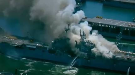 «Письма с выговорами и порицаниями»: в ВМС США ввели наказания в отношении более 20 моряков за пожар на корабле Bonhomme Richard