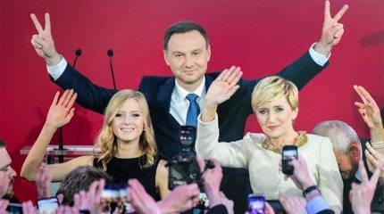 Дуда - Порошенко: С кем встретиться? С тобой встретиться?..