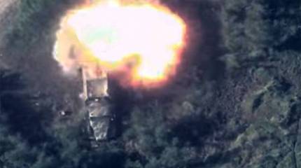 Азербайджан показал уничтожение тяжёлой техники противника в зоне конфликта