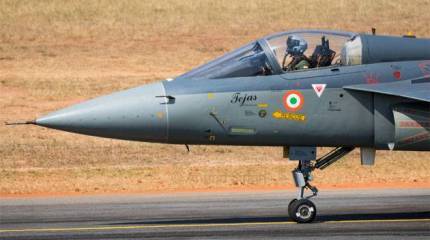 Главу МО Индии призвали уйти в отставку из-за затягивания контракта по истребителям