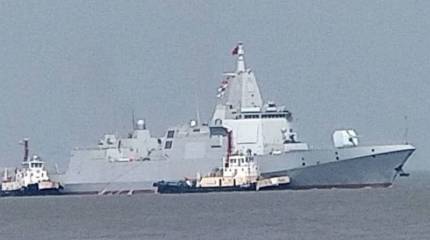 Новый китайский эсминец проекта 055 вышел на заводские испытания