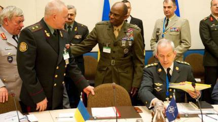 Украина: попытка усидеть на двух стульях