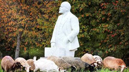 Продайте Ленина, или Возвращение в 1990-е годы