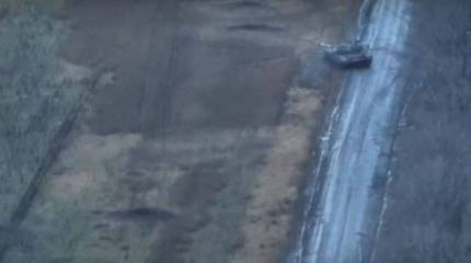 Кадры дуэли российских и украинских танков в ходе боёв на Донбассе появились в Сети