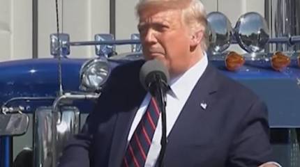 «В тысячу раз масштабнее»: Трамп пригрозил Ирану ответным ударом в случае нападения