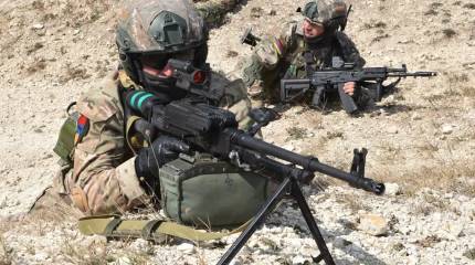 Пашинян призвал трансформировать «боеспособную» армию в «обороноспособную»