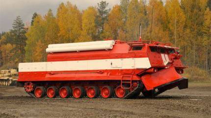 Специальная пожарная машина (СПМ) готовится к первым учениям в составе противопожарной техники ВС РФ