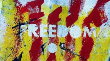 Испания решает головоломку Косова и Каталонии