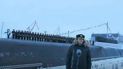 На атомном подводном ракетном крейсере «Генералиссимус Суворов» поднят Андреевский флаг