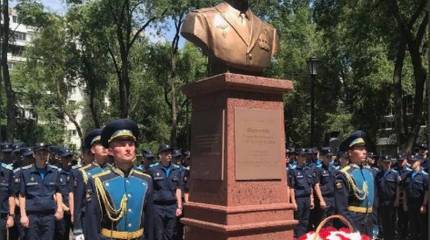 В Воронеже открыли памятник Герою России Роману Филипову