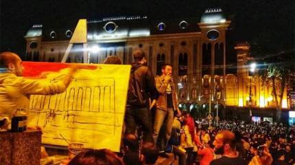 Массовые акции протеста парализовали Тбилиси