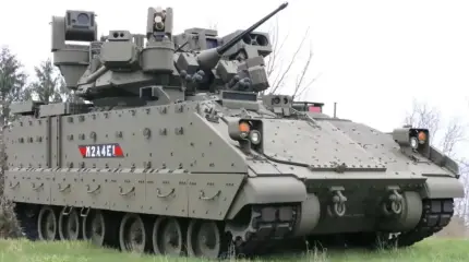 США повышают живучесть БМП Bradley установкой комплекса активной защиты Iron Fist