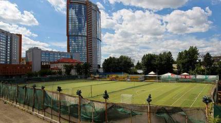 В чём провинились стадионы? О спорте в России, массовом и не очень