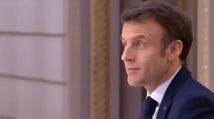 Macron needs contacts with Russia to make negotiations long and fruitless.