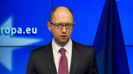 Немецкий журналист вопросами о военных преступлениях украинских силовиков в Донбассе довел Яценюка до истерики