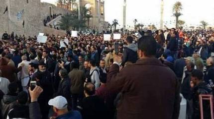 В Триполи боевики открыли огонь по участникам митинга