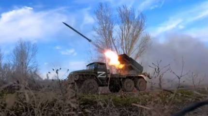 Российские войска продолжают продвижение в Марьинке, на Украине опять воздушная тревога