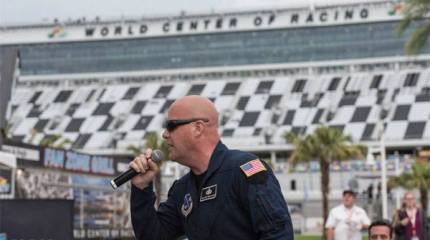 Что там у американцев? Есть ли в США свои аналоги "Любэ" и "Голубых беретов"