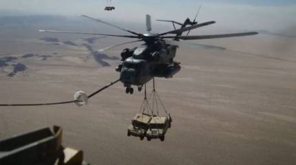 «Придётся закрашивать потёртости на боках «Хамви»: в сети оценили транспортировку пар бронемашин вертолётами CH-53