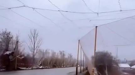 Очередная показуха: на дорогах вокруг Харькова устанавливают антидроновые сетки