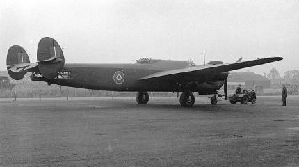 Работа выставки "Русские лётчики в Шотландии"