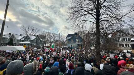 Судья в Миннесоте запретила ICE применять слезоточивый газ и нелетальное оружие