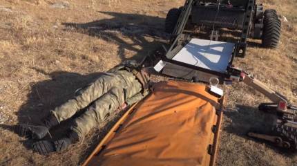 Дуэт роботов: в Турции показали особый способ эвакуации раненых